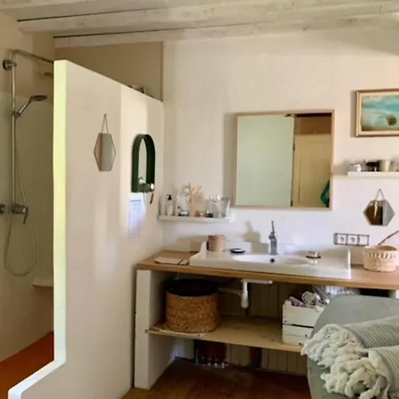House With Heated Swimming Pool And Breathtaking Views Of The Luberon Holiday home *